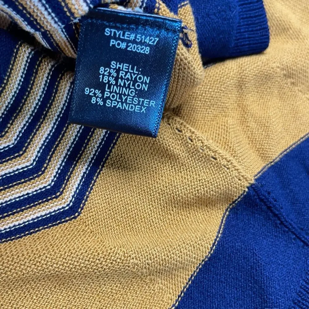 SKIES ARE BLUE Women's Navy & Mustard Chevron Sweater Skirt